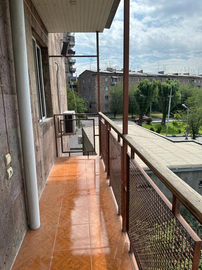 Yerevan Nice Apartment With Balcony For Rent 外观 照片